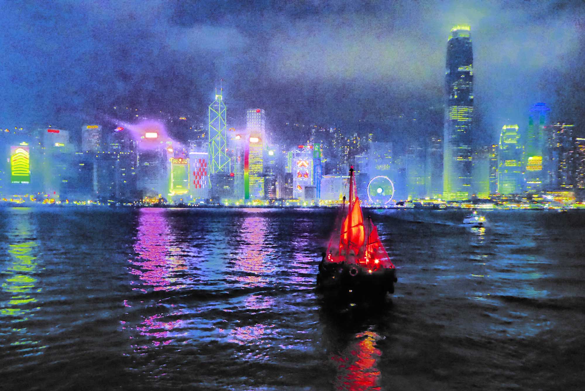 Hong Kong: Spectacular light show over Victoria Harbour