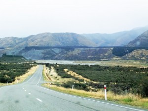 Maruia River valley approaching the Lewis Pass
