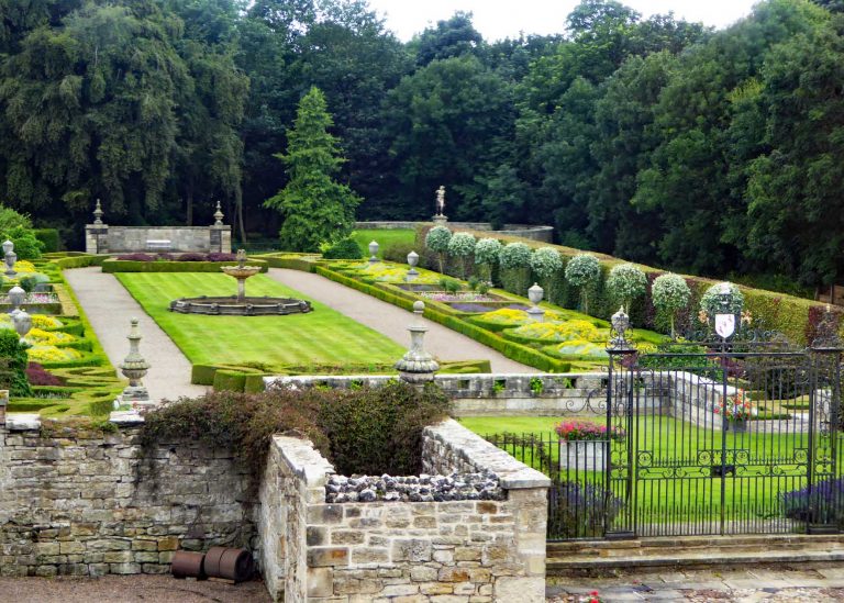 English Heritage, Historic Houses and National Trust in Northumberland